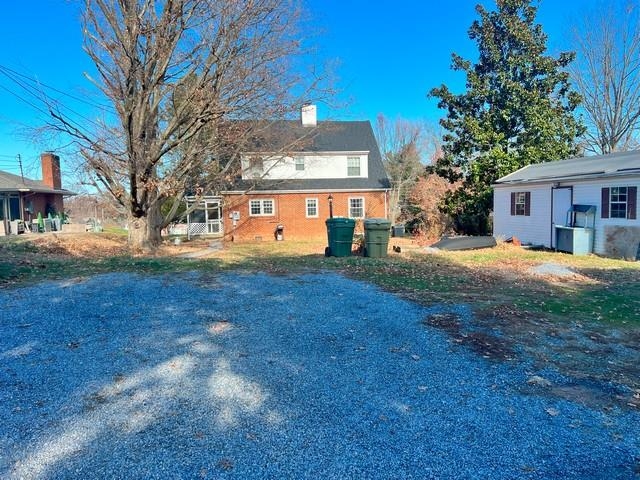 1042 Lyndhurst Road Waynesboro, VA 22980 - Photo 5 of 25 Gallery Image 5