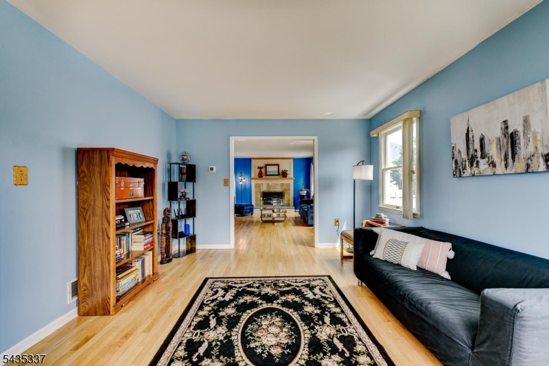 808 Columbus Avenue Raritan, NJ 08869 - Photo 25 of 47