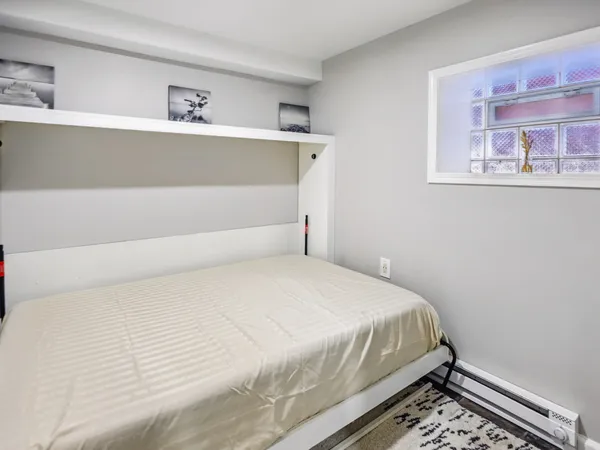 $2,850 | 2112 North Sawyer Avenue, Unit I, Chicago, IL 60647