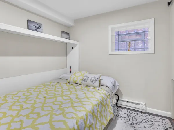 $2,850 | 2112 North Sawyer Avenue, Unit I, Chicago, IL 60647