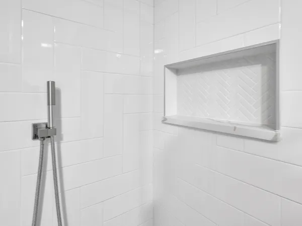 $2,850 | 2112 North Sawyer Avenue, Unit I, Chicago, IL 60647