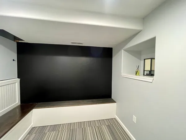 $2,850 | 2112 North Sawyer Avenue, Unit I, Chicago, IL 60647