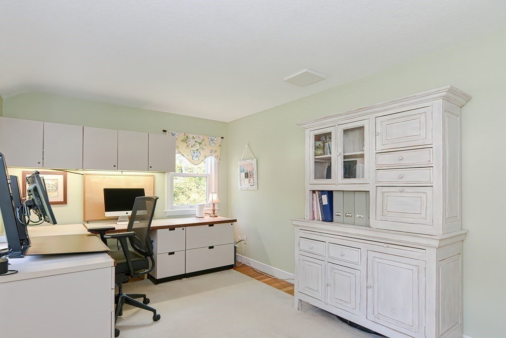 8 Tamarack Road Medfield, MA 02052 - Photo 20 of 34 Gallery Image 20