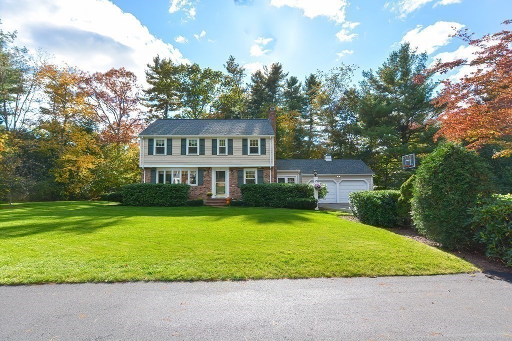 8 Tamarack Road Medfield, MA 02052 - Photo 4 of 34 Gallery Image 4