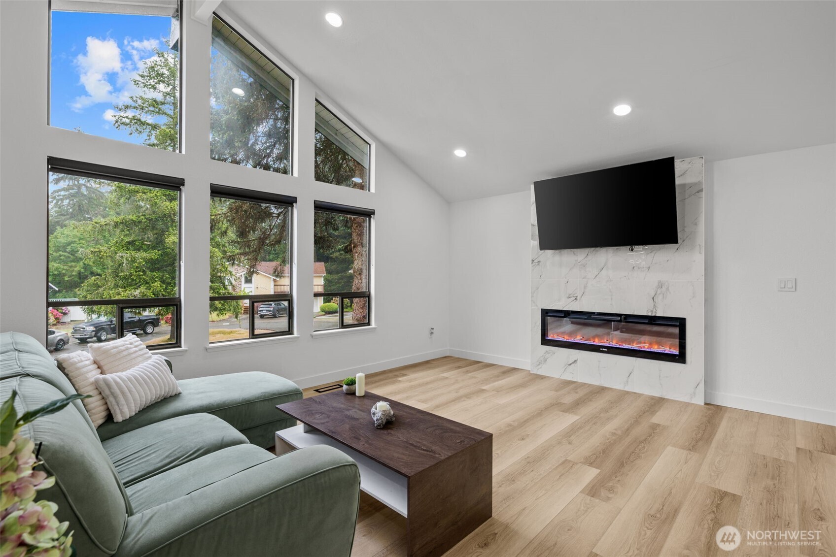 16031 Southeast 167th Place Renton, WA 98058 - Photo 5 of 40