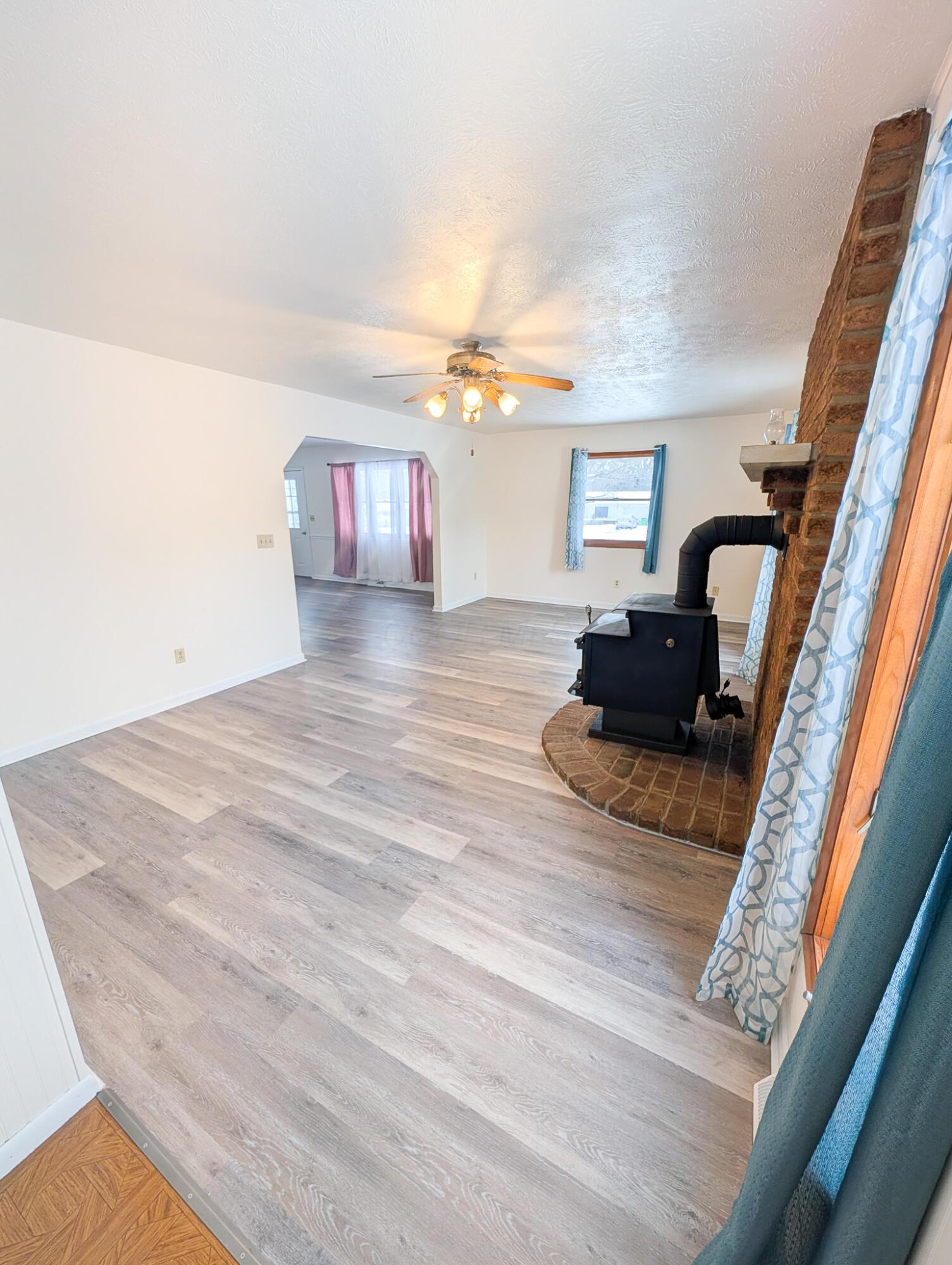 4351 Wilson Road Wooster, OH 44691 - Photo 17 of 59 living room