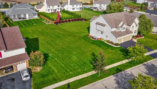 $70,000 | 5259 Greenshire Circle, Lake In The Hills, IL 60156