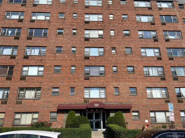 $3,000 | 222 North Broadway, Yonkers, NY 10701
