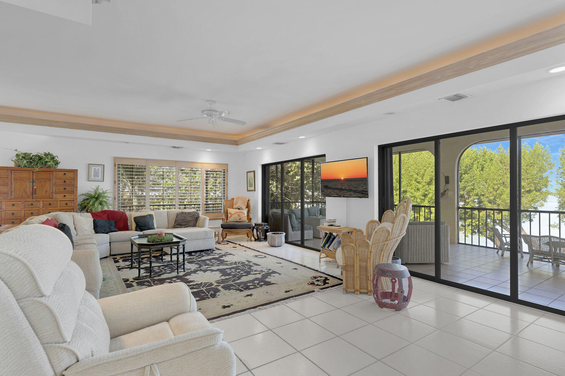112 Bimini Drive Duck Key, FL 33050 - Photo 15 of 36 112-Bimini-Drive-living-room