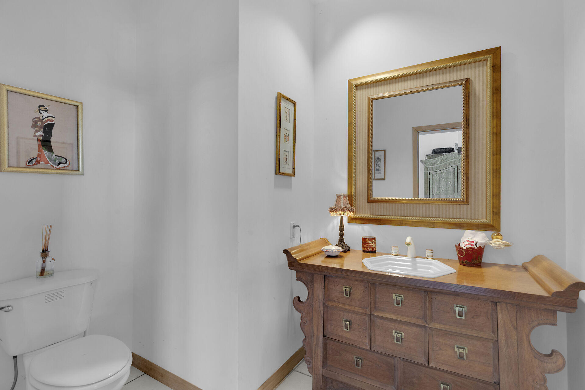 112 Bimini Drive Duck Key, FL 33050 - Photo 18 of 36 112-Bimini-Drive-half-bath
