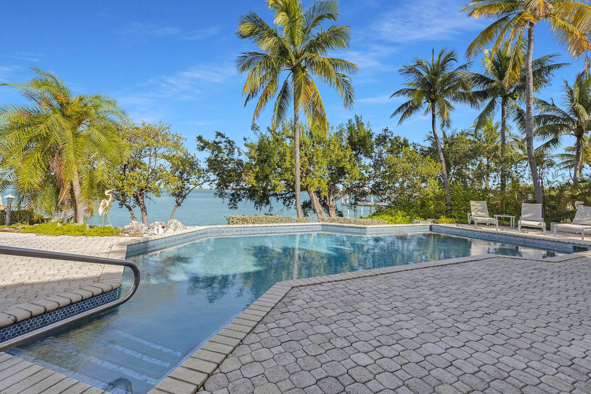 112 Bimini Drive Duck Key, FL 33050 - Photo 26 of 36 112-Bimini-Drive-pool