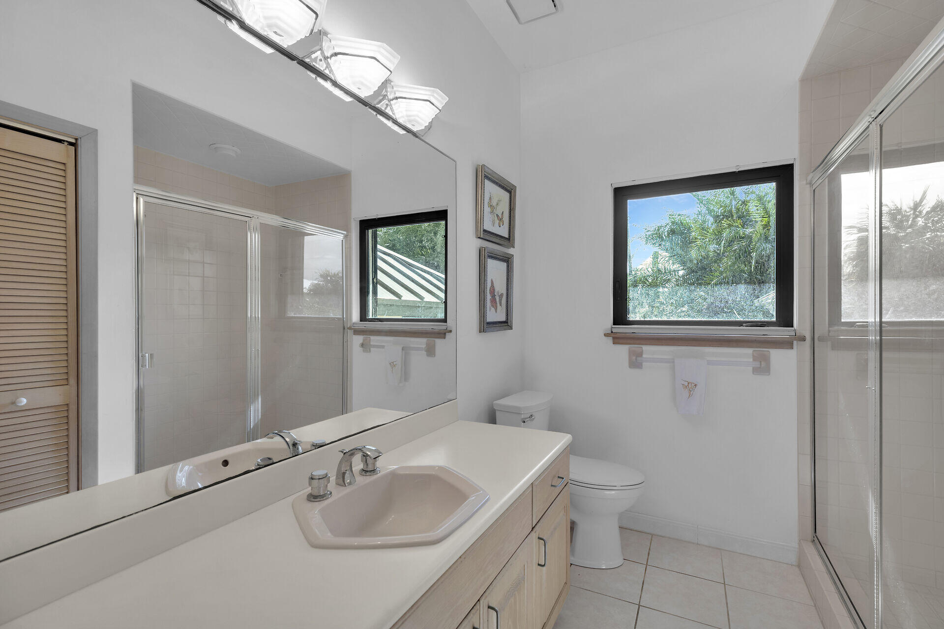 112 Bimini Drive Duck Key, FL 33050 - Photo 29 of 36 112-Bimini-Drive-guest-bathroom