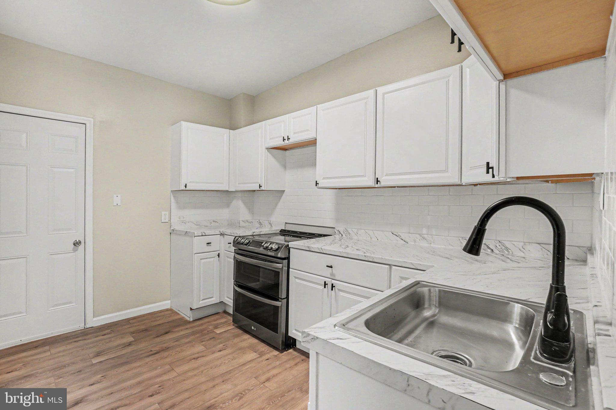 928 Rose Street Reading, PA 19601 - Photo 9 of 22 Kitchen