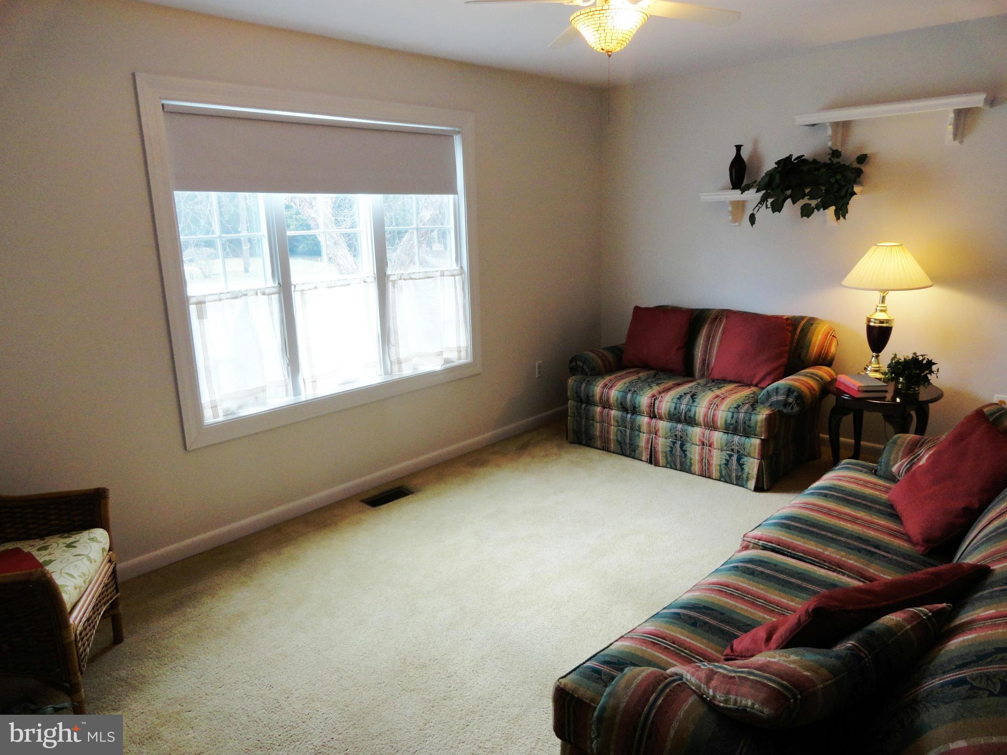 822 Dividing Road Severna Park, MD 21146 - Photo 13 of 30 Main Level In-Law or Master Suite Sitting Room