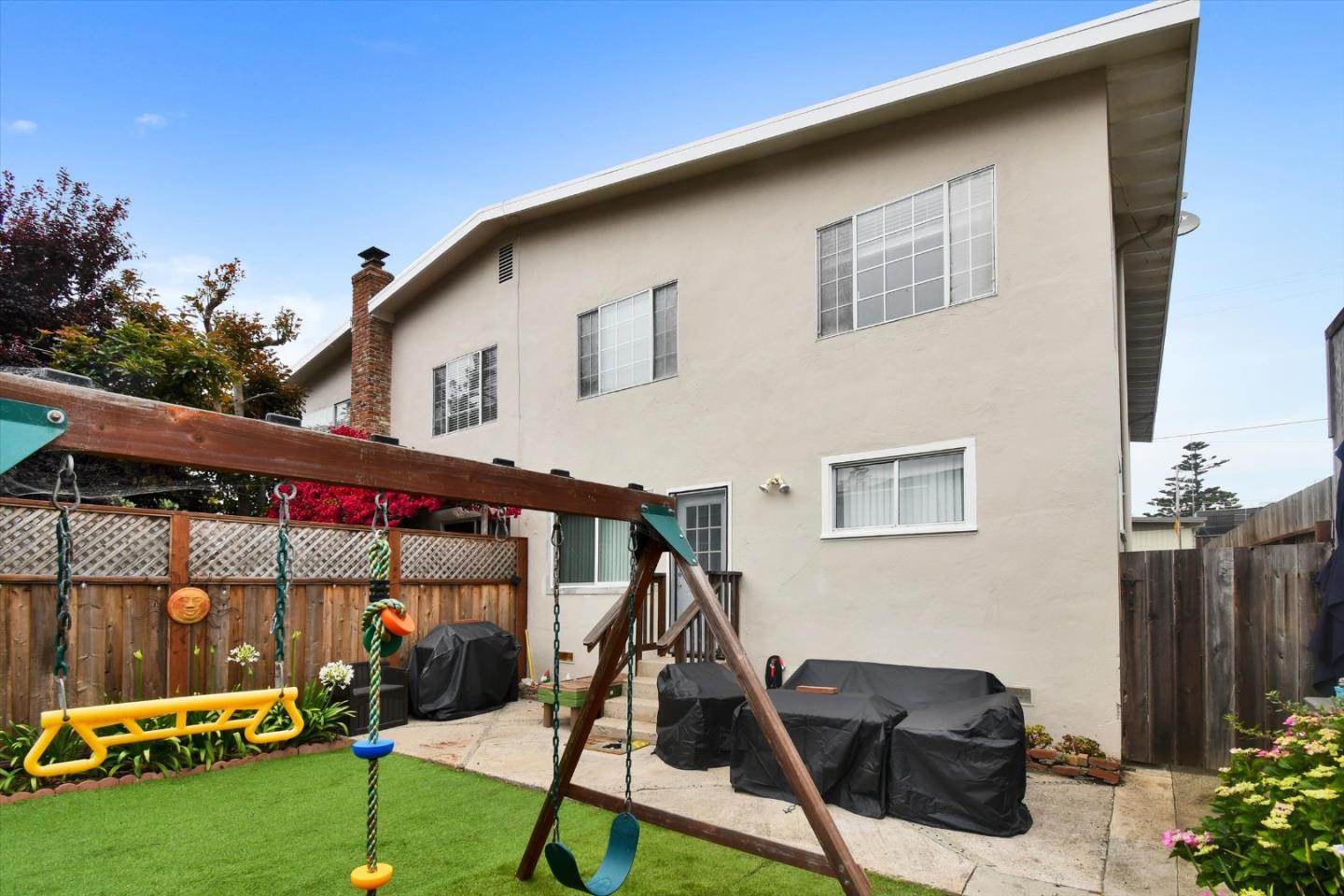 160 Clarendon Road Pacifica, CA 94044 - Photo 24 of 81 a view of a house with a backyard