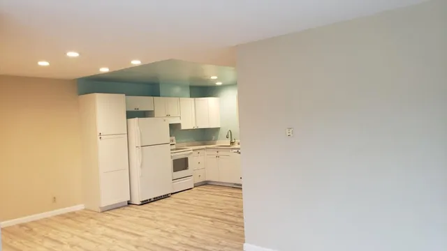 $2,100,000 | 160 Clarendon Road, Pacifica, CA 94044