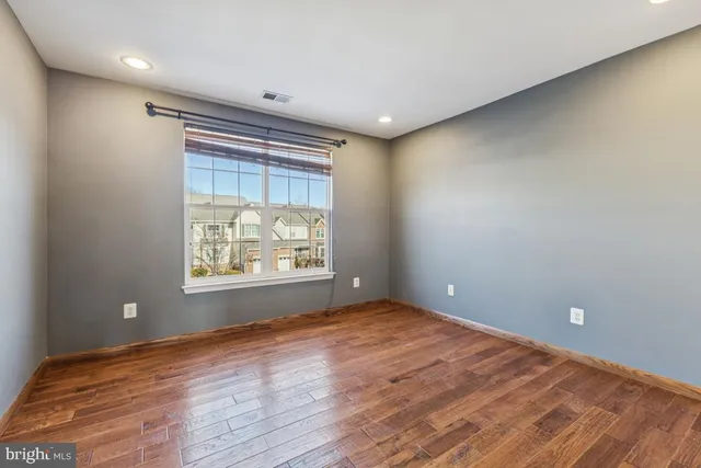 $3,800 | 43605 Dunhill Cup Square, Ashburn, VA 20147