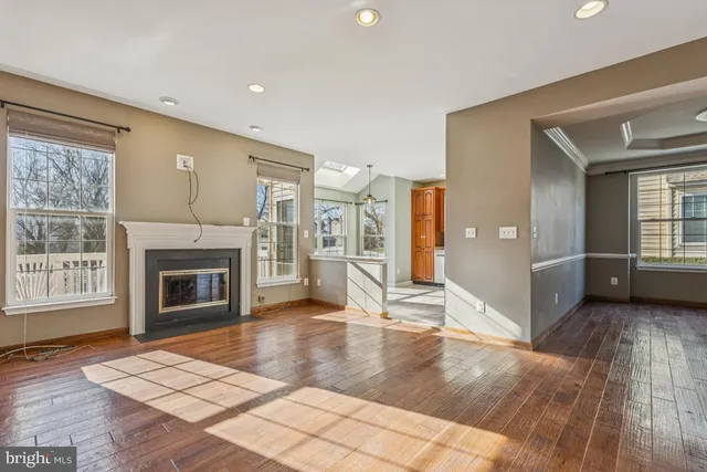 $3,800 | 43605 Dunhill Cup Square, Ashburn, VA 20147