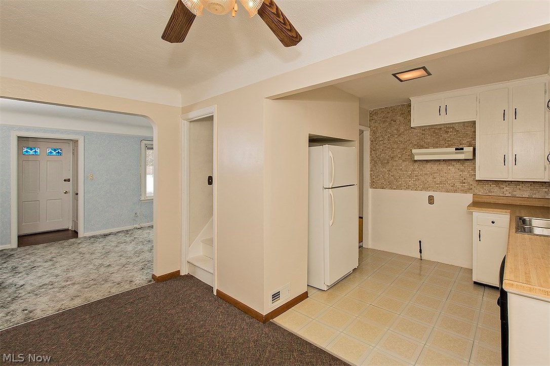 1148 Gordon Road Lyndhurst, OH 44124 - Photo 7 of 18 Gallery Image 7