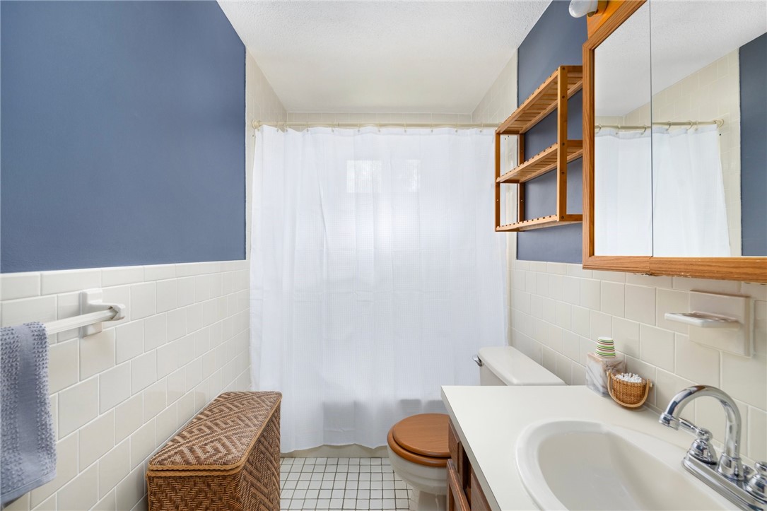 1 Simmons Road Barrington, RI 02806 - Photo 11 of 24 Main floor