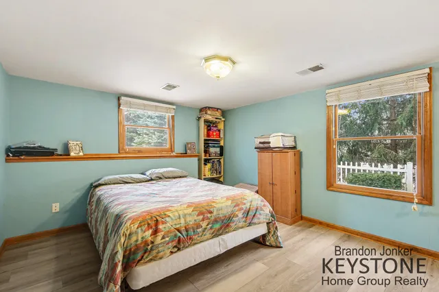 $400,000 | 7384 Rezen Drive Northeast, Rockford, MI 49341