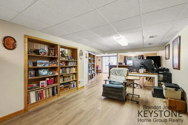 $400,000 | 7384 Rezen Drive Northeast, Rockford, MI 49341