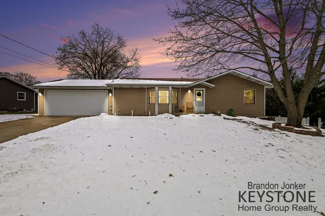 $400,000 | 7384 Rezen Drive Northeast, Rockford, MI 49341
