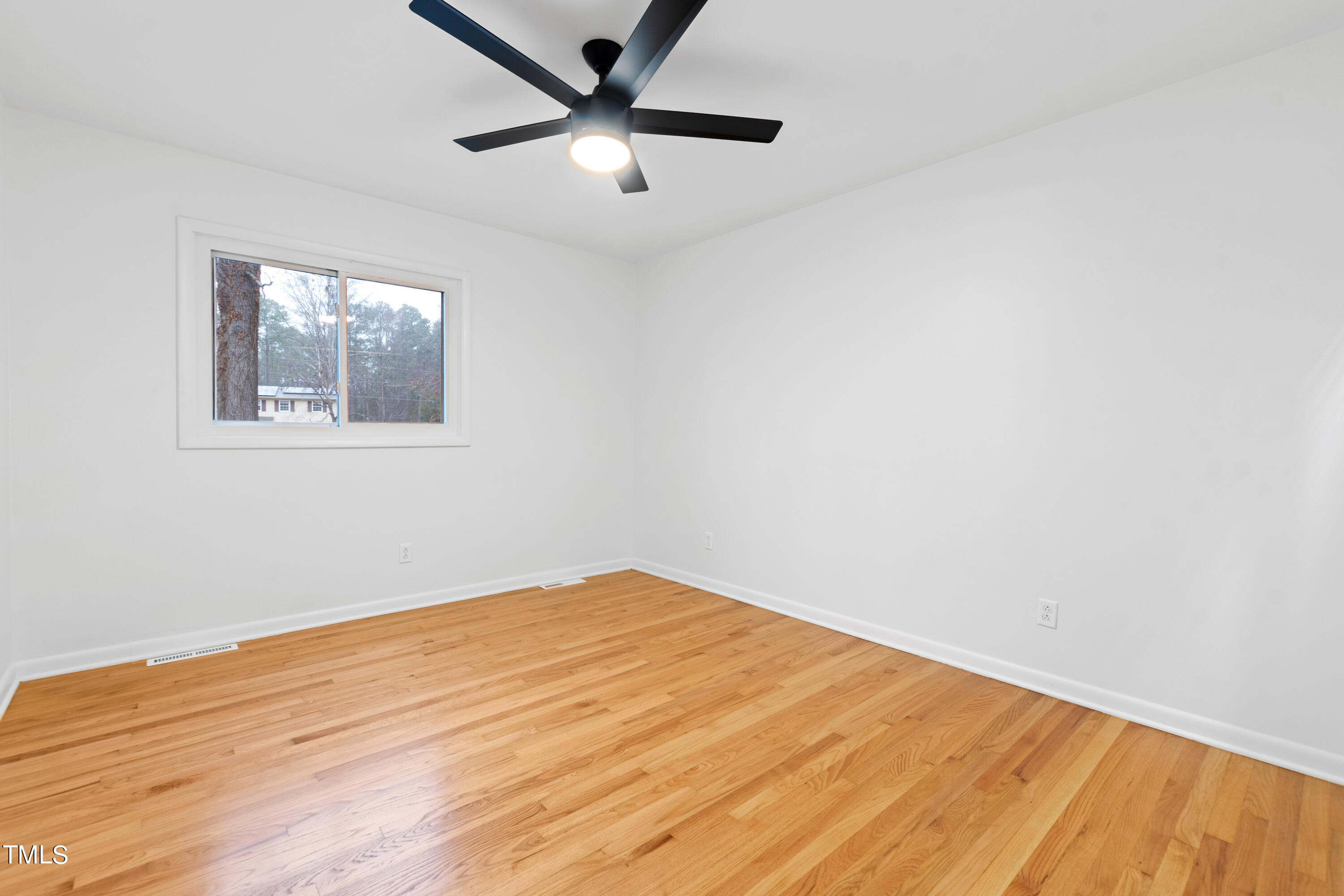 112 Chatterson Drive Raleigh, NC 27615 - Photo 24 of 35 BEdroom 3
