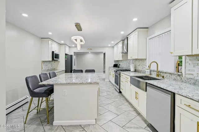 $549,900 | 798 Downing Street, Niskayuna, NY 12309