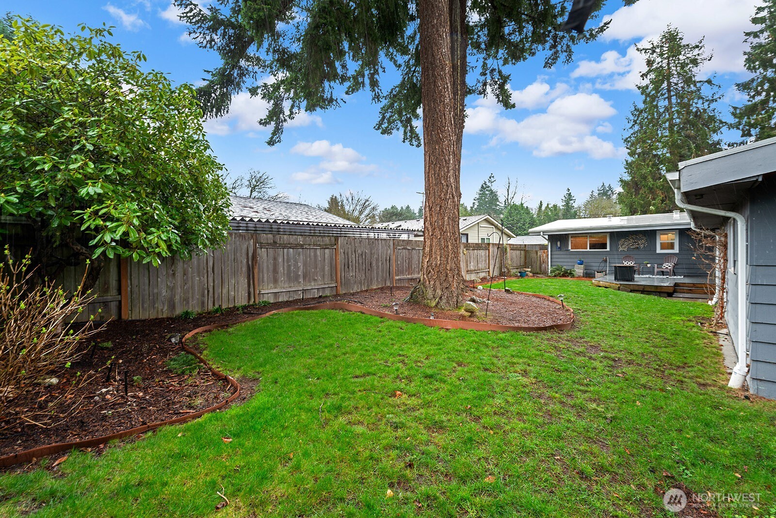 4902 Northeast 7th Place Renton, WA 98059 - Photo 23 of 27