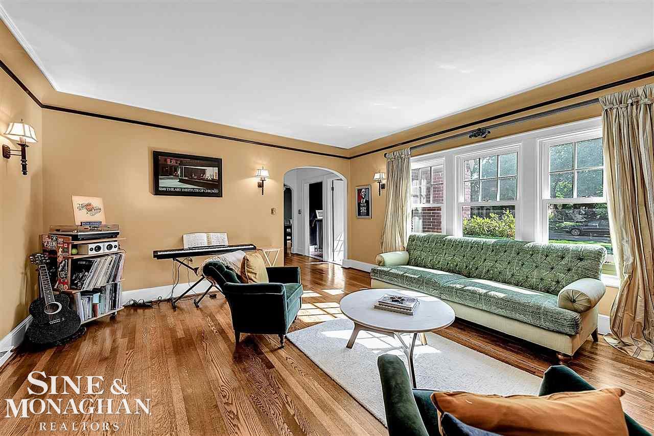 1147 Yorkshire Road Grosse Pointe, MI 48230 - Photo 9 of 42 50082456-8.JPG