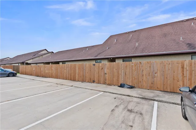 a view of an outdoor space