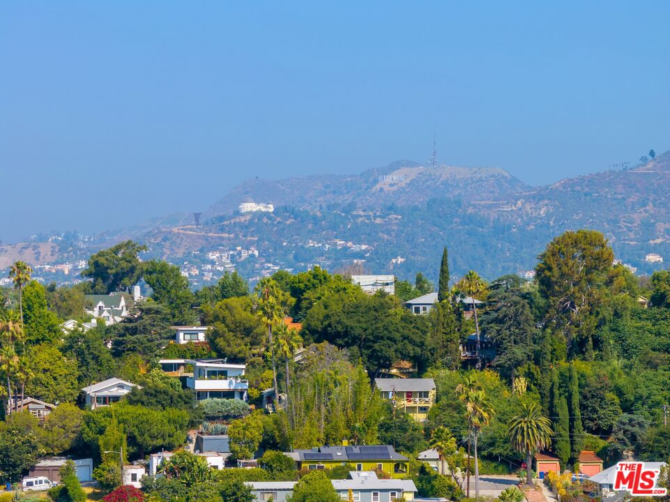 2100 Avon Street Los Angeles, CA 90026 - Photo 21 of 36 a view of a city