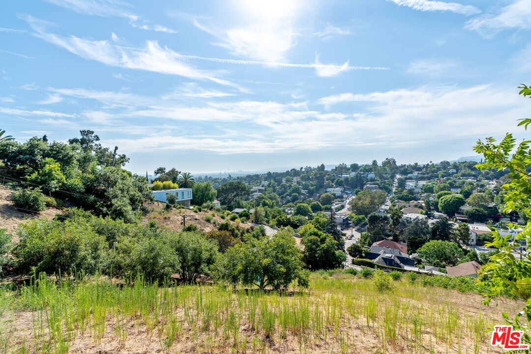 2100 Avon Street Los Angeles, CA 90026 - Photo 31 of 36 a view of a lake with houses