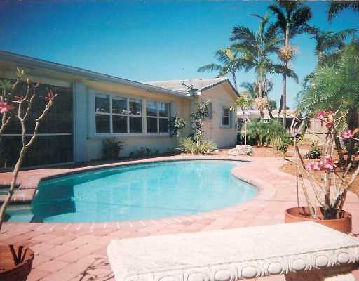 86 Southwest 9th Terrace Boca Raton, FL 33486 - Photo 1 of 7 Primary Photo