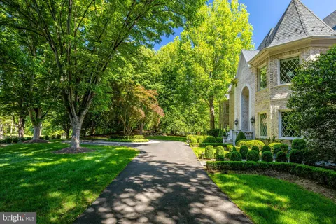 $4,599,000 | 10010 High Hill Place, Great Falls, VA 22066