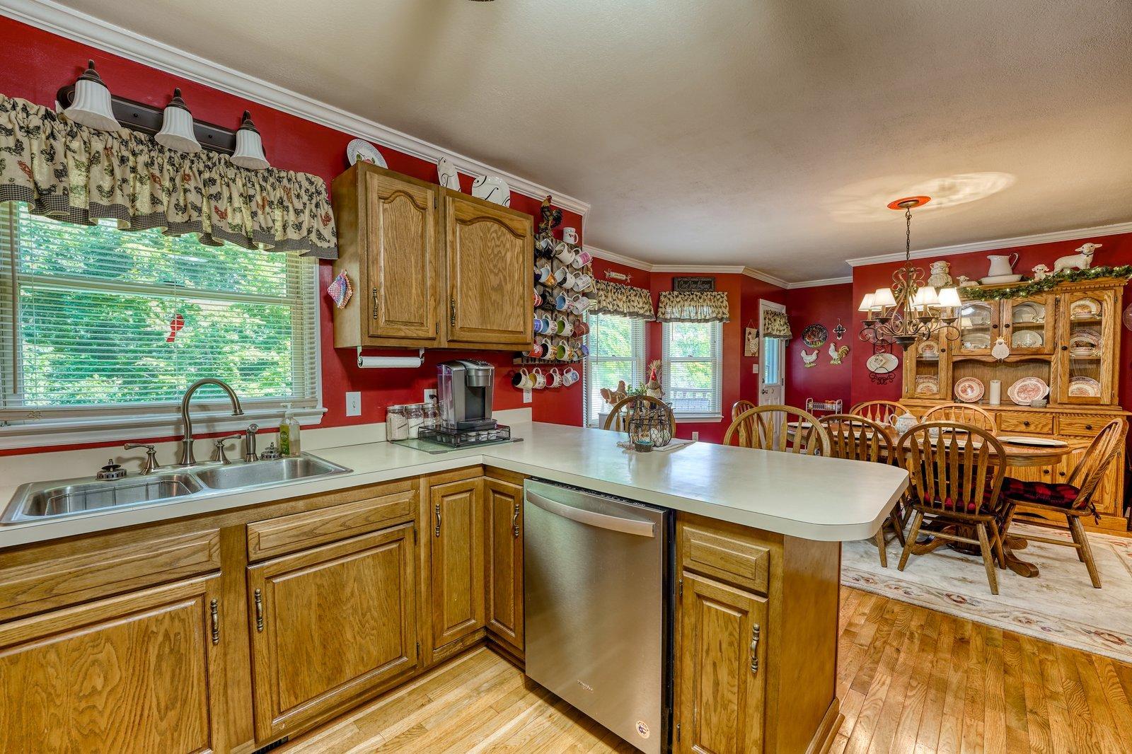 3145 Winesap Road Kingsport, TN 37663 - Photo 22 of 50 3145WinesapRdKingsportTN-29