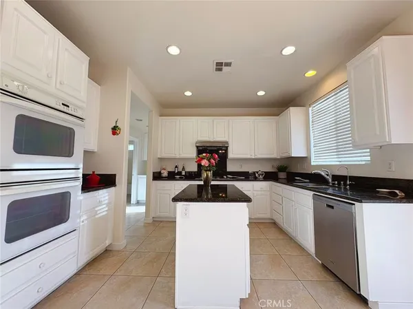 $920,000 | 5737 Annandale Place, Eastvale, CA 92880