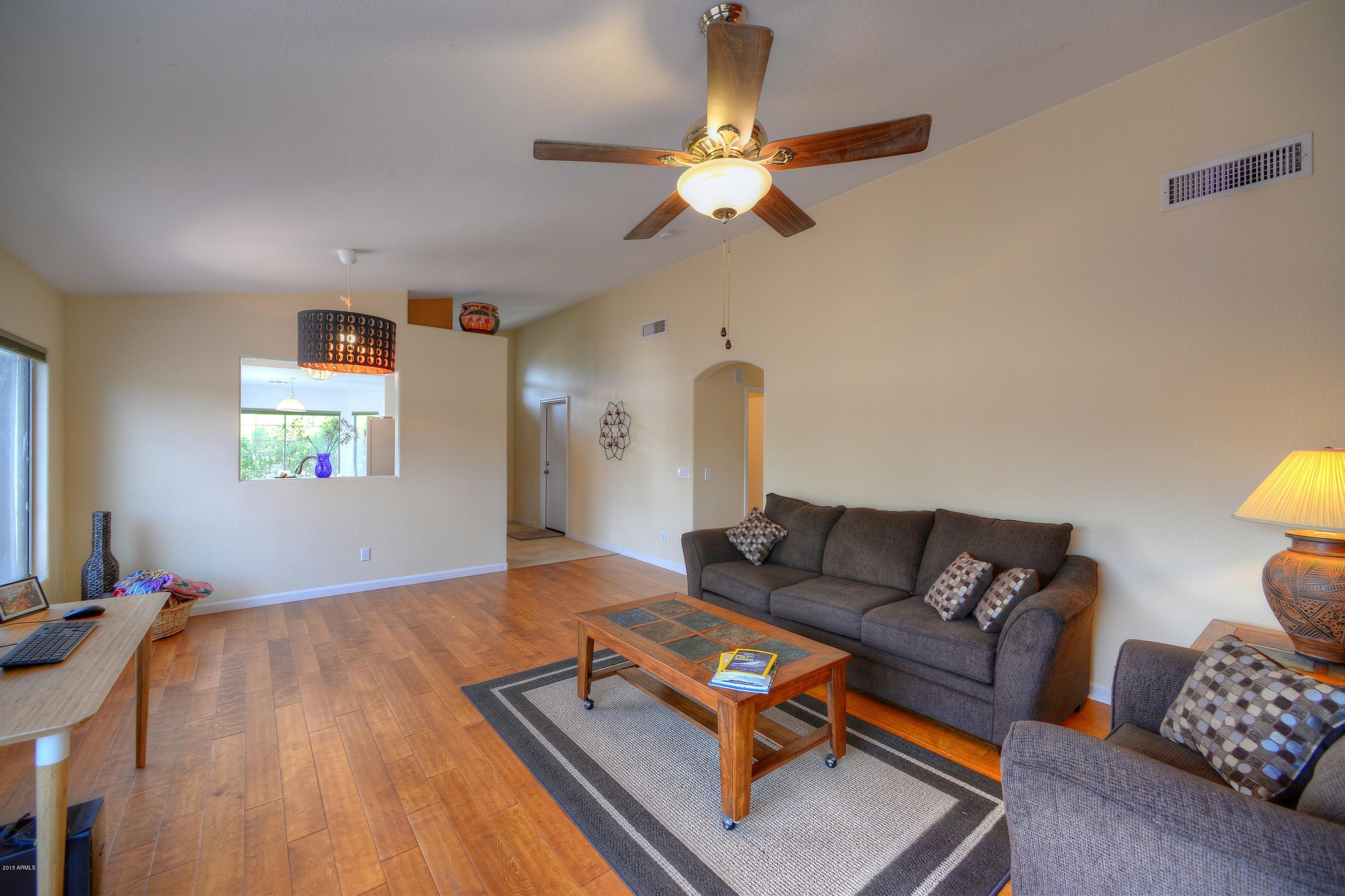 5799 West Freeway Lane Glendale, AZ 85302 - Photo 3 of 15 003_Living