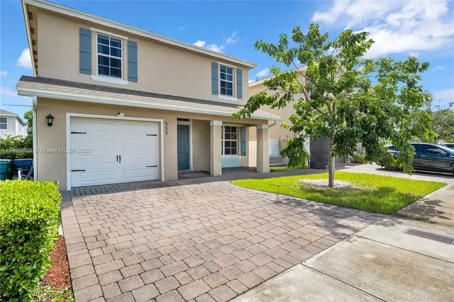 a house view with a outdoor space