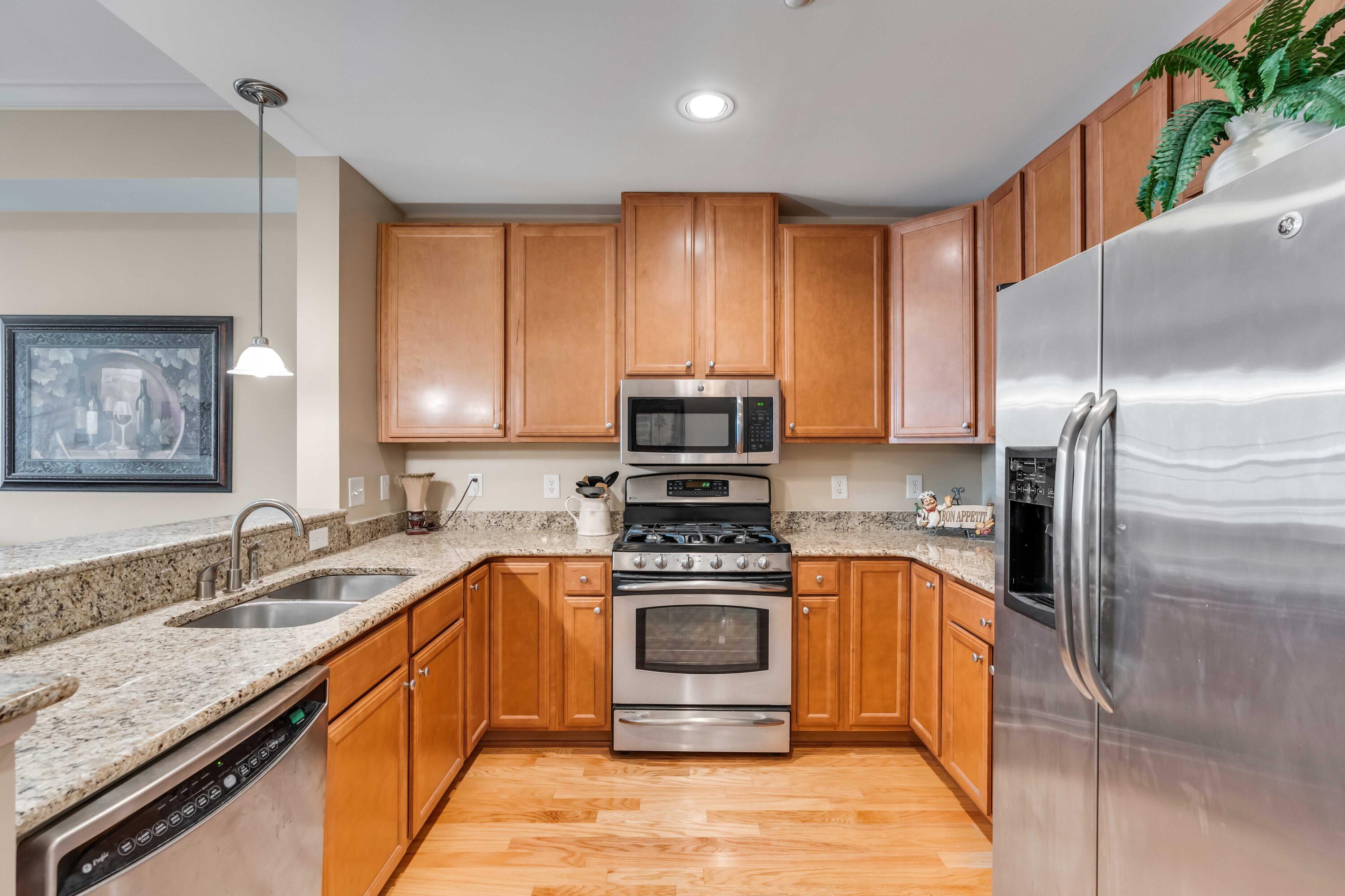 125 Pier View Street, Unit 307 Daniel Island, SC 29492 - Photo 3 of 36 DSC00454