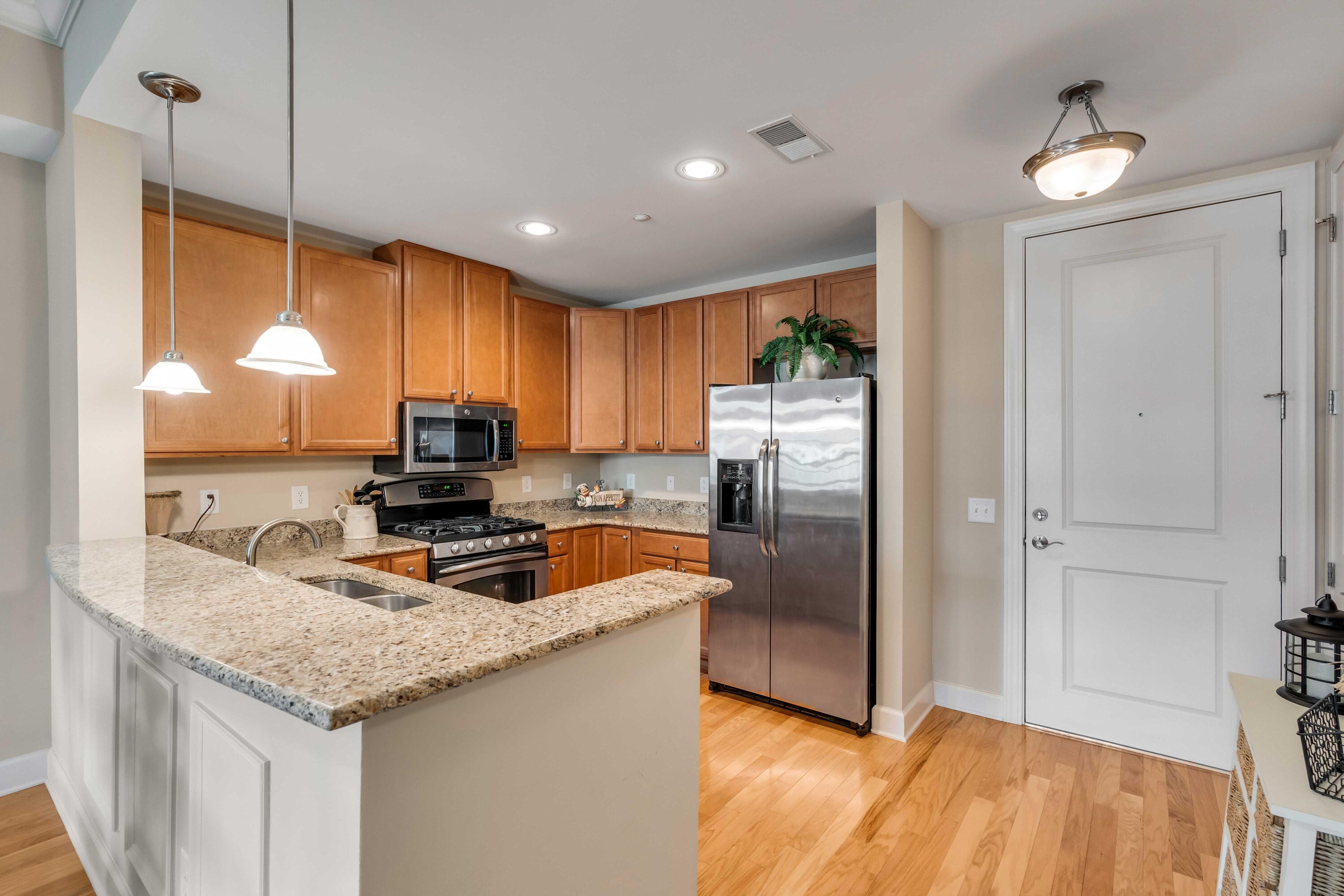 125 Pier View Street, Unit 307 Daniel Island, SC 29492 - Photo 4 of 36 DSC00459