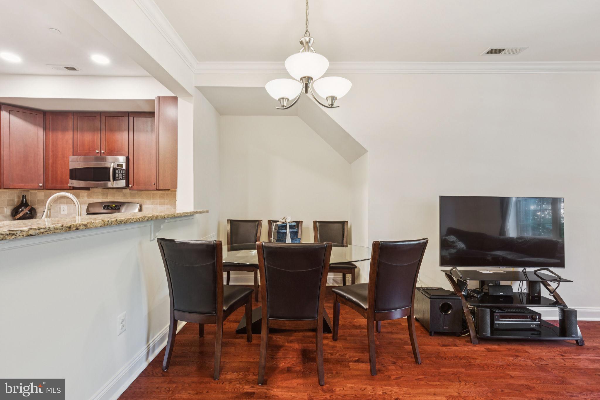 105 Commodore Court Philadelphia, PA 19146 - Photo 5 of 28