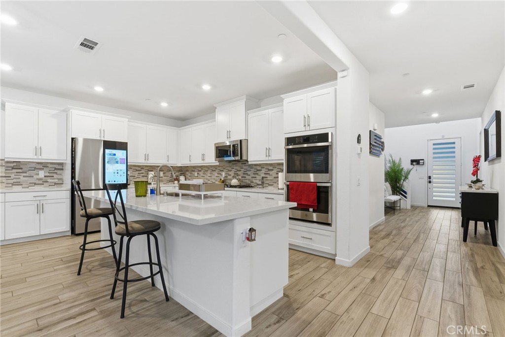 16770 Tea Tree Lane Fontana, CA 92336 - Photo 13 of 59