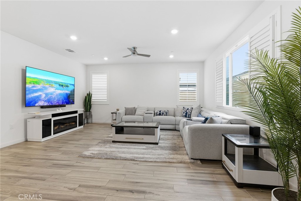 16770 Tea Tree Lane Fontana, CA 92336 - Photo 14 of 59