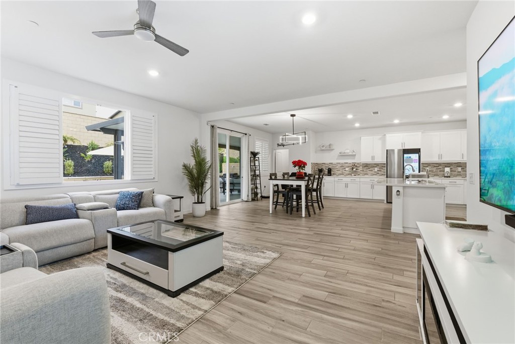 16770 Tea Tree Lane Fontana, CA 92336 - Photo 15 of 59