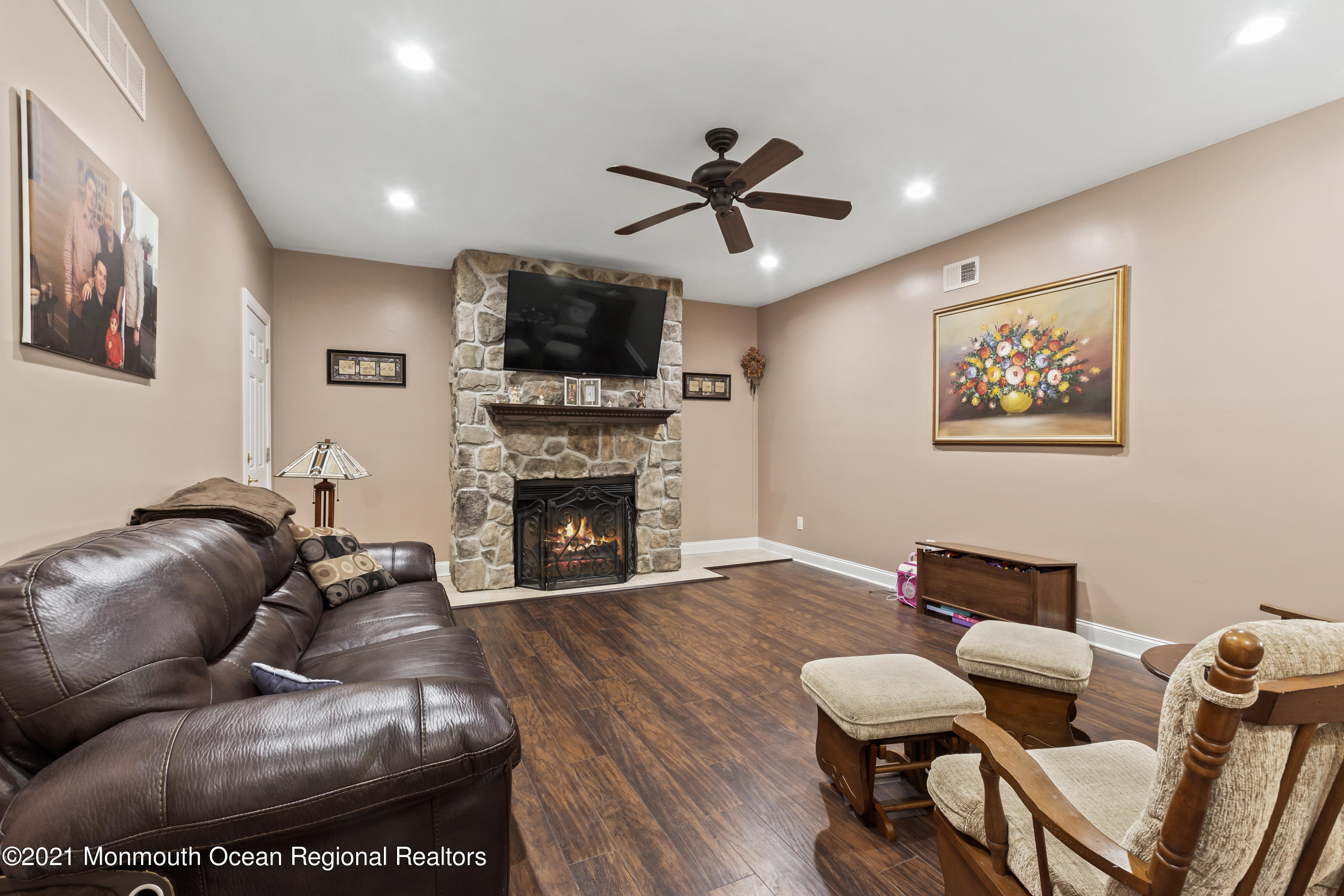 248 Jackson Mills Road Freehold, NJ 07728 - Photo 6 of 31 JC0_0298