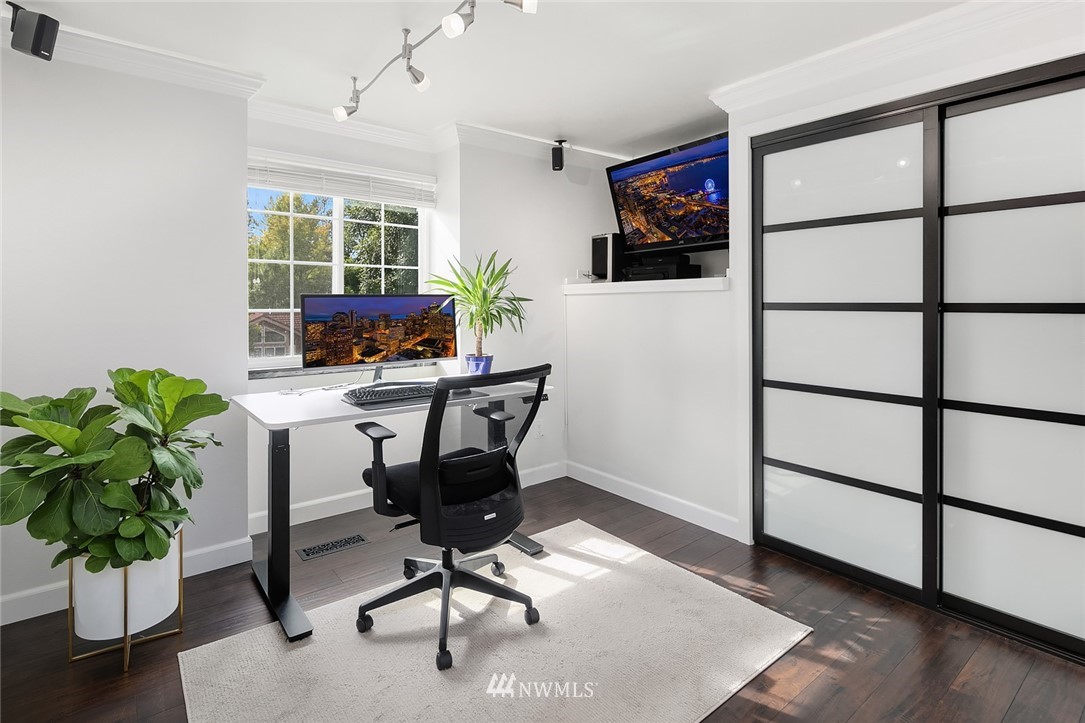 2526 Mill Avenue South Renton, WA 98055 - Photo 11 of 33 a workspace with furniture and a potted plant
