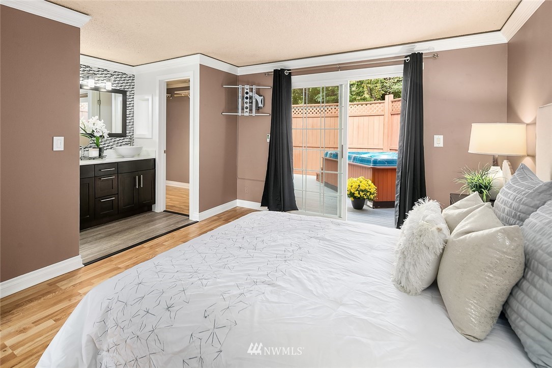 2526 Mill Avenue South Renton, WA 98055 - Photo 10 of 33 a bedroom with a bed and a dresser