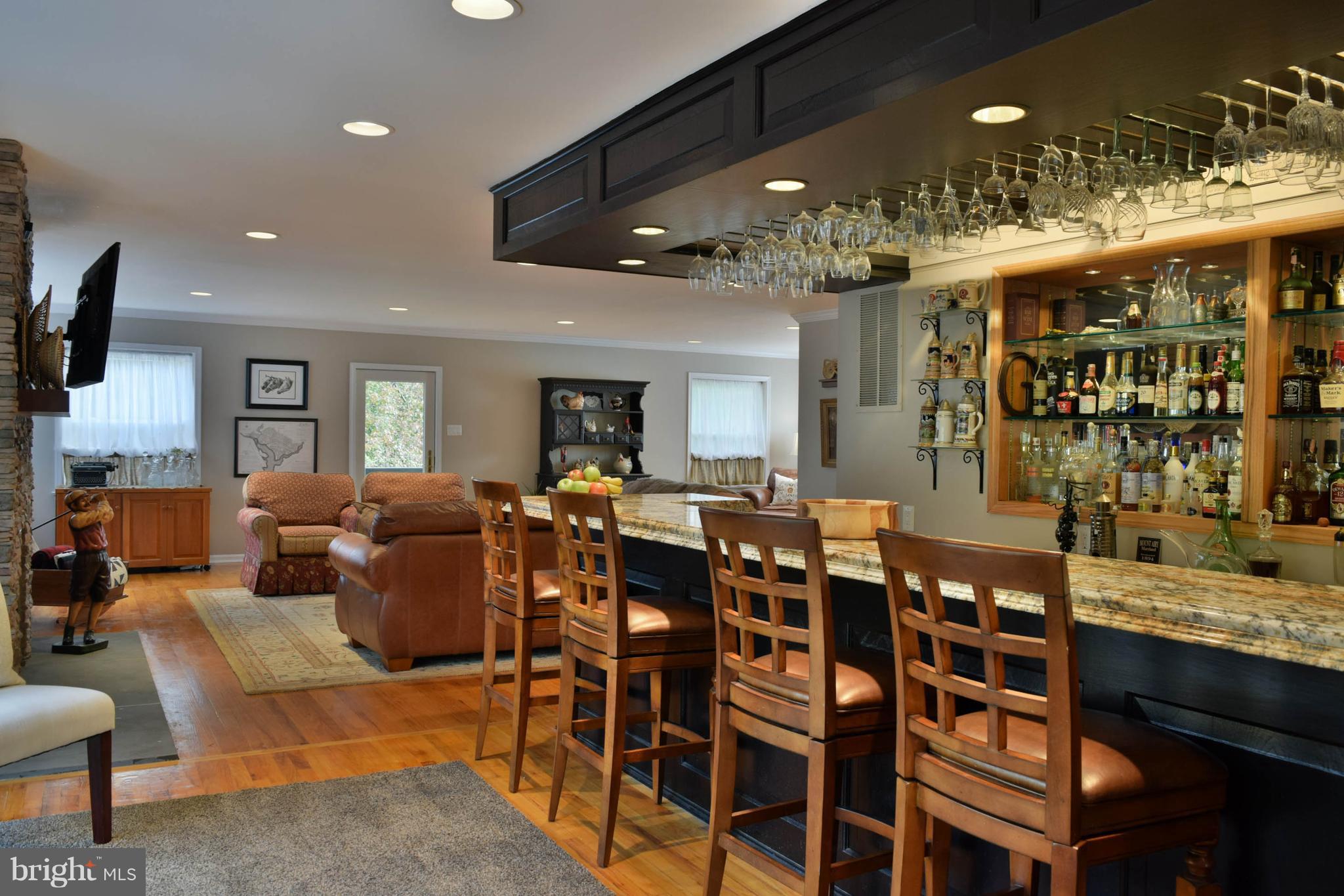 13650 Jacobs Road Mount Airy, MD 21771 - Photo 19 of 70 Upper floor custom bar